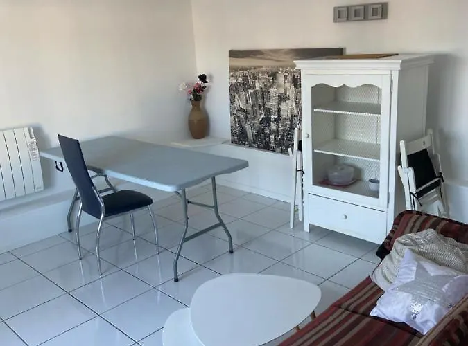 Bel Chez Particulier Calme Et Piscine *